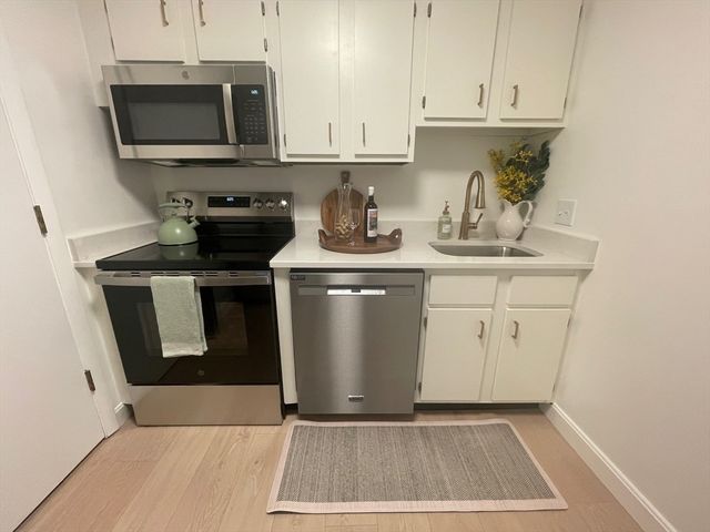 16 Erick Rd 34, Mansfield, MA 02048