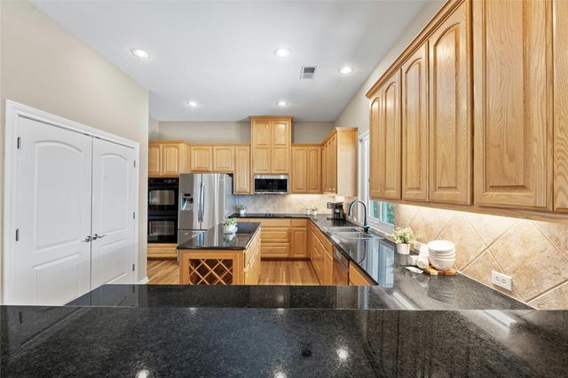 209 Overlook CT, Georgetown, TX 78628