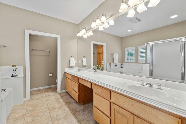 209 Overlook CT, Georgetown, TX 78628