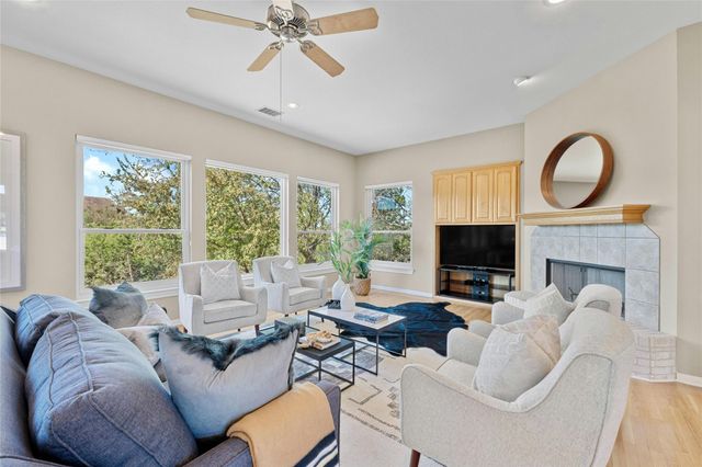 209 Overlook CT, Georgetown, TX 78628