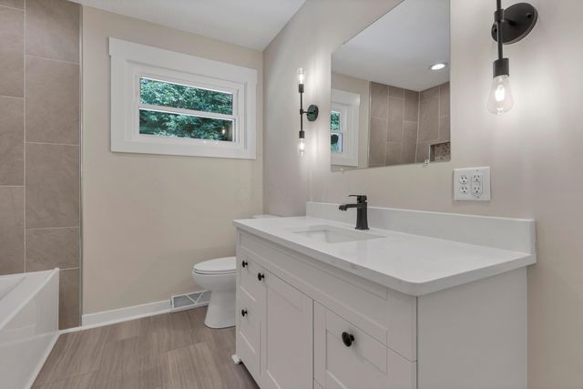 1318 Graf Street, Lancaster, OH 43130