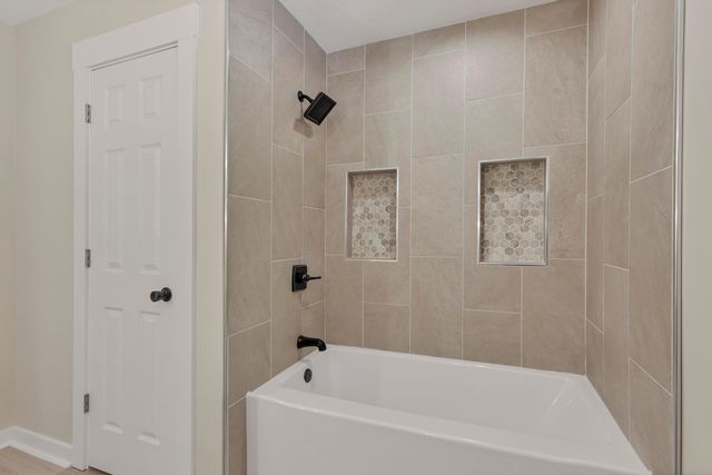 1318 Graf Street, Lancaster, OH 43130