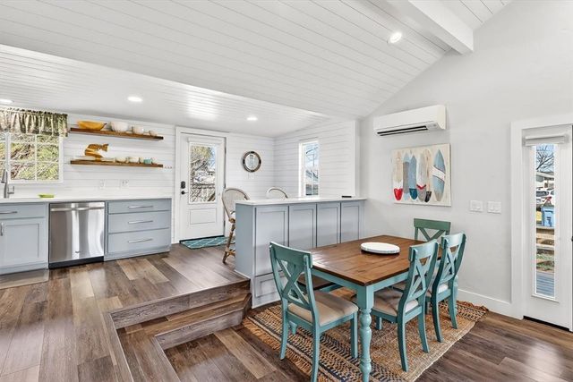 413 Mercer St, Port Aransas, TX 78373