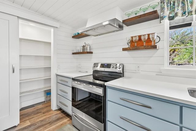 413 Mercer St, Port Aransas, TX 78373