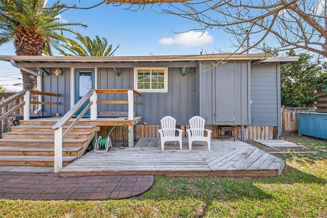 413 Mercer St, Port Aransas, TX 78373