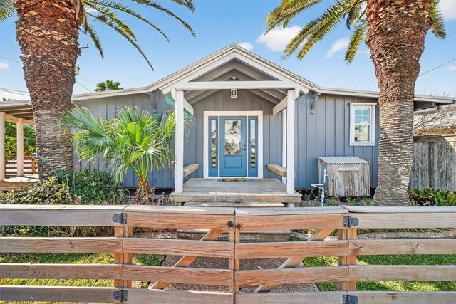 413 Mercer St, Port Aransas, TX 78373