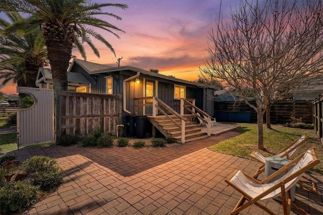 413 Mercer St, Port Aransas, TX 78373