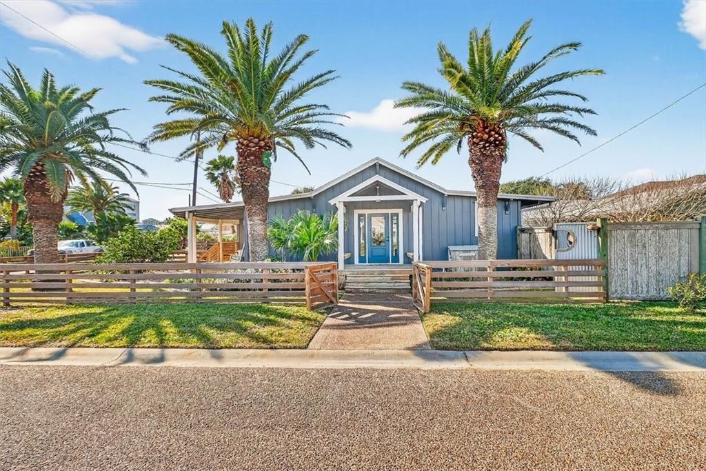 413 Mercer St, Port Aransas, TX 78373
