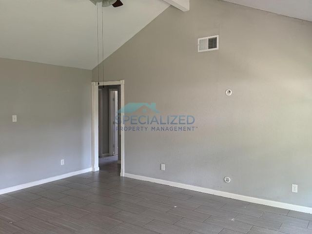 2810 Pinewood Drive, League City, TX 77573