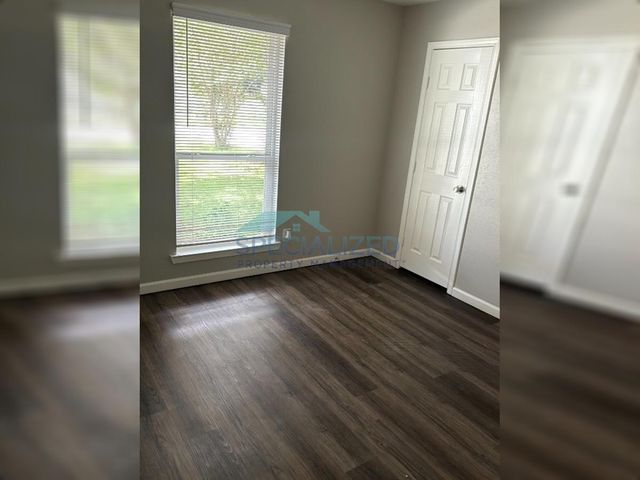 2810 Pinewood Drive, League City, TX 77573