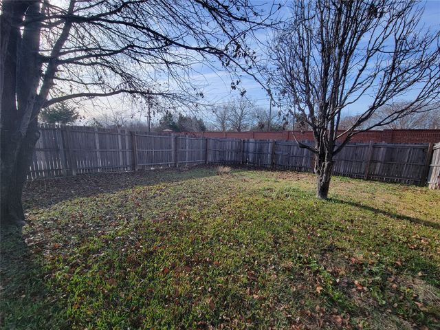 3333 Pecan Shadow Way, Mesquite, TX 75181