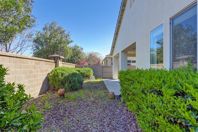 905 Richard Ct, El Dorado Hills, CA 95762