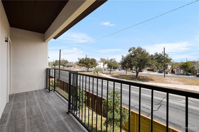 916 S Bicentennial Boulevard, Mcallen, TX 78501