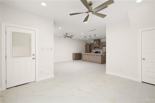 916 S Bicentennial Boulevard, Mcallen, TX 78501