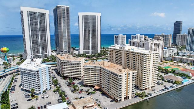 1817 S Ocean Drive PH19, Hallandale Beach, FL 33009
