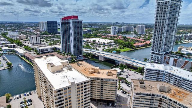 1817 S Ocean Drive PH19, Hallandale Beach, FL 33009