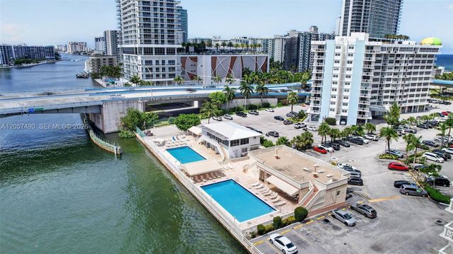 1817 S Ocean Drive PH19, Hallandale Beach, FL 33009