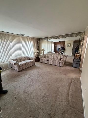 118 Carol Road, East Meadow, NY 11554