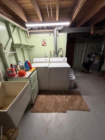 118 Carol Road, East Meadow, NY 11554