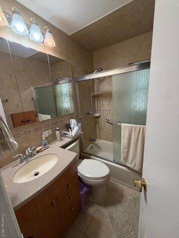 118 Carol Road, East Meadow, NY 11554