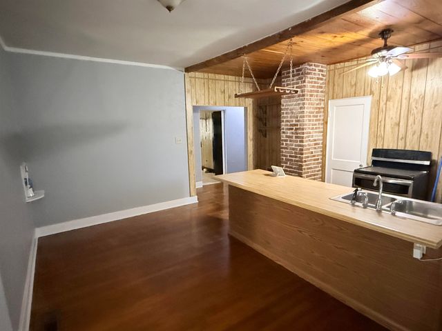 2061 VOLLINTINE AVE, Memphis, TN 38107