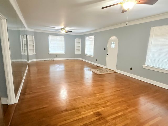 2061 VOLLINTINE AVE, Memphis, TN 38107