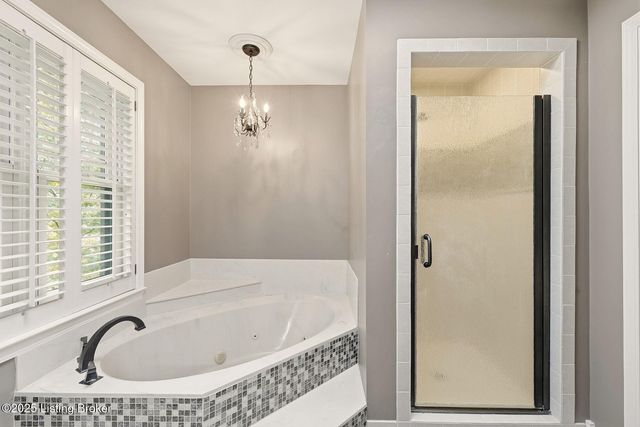 3215 Overlook Cir, Goshen, KY 40026