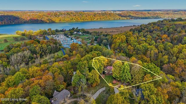 3215 Overlook Cir, Goshen, KY 40026