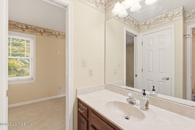 3215 Overlook Cir, Goshen, KY 40026