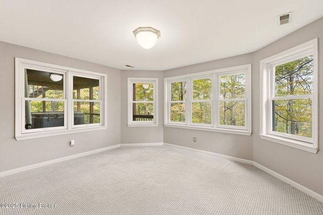 3215 Overlook Cir, Goshen, KY 40026