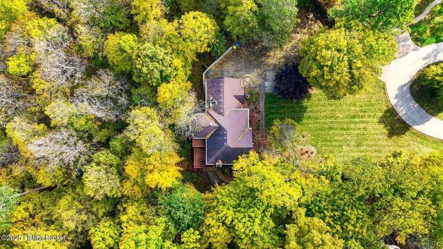 3215 Overlook Cir, Goshen, KY 40026