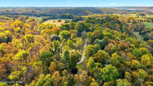 3215 Overlook Cir, Goshen, KY 40026