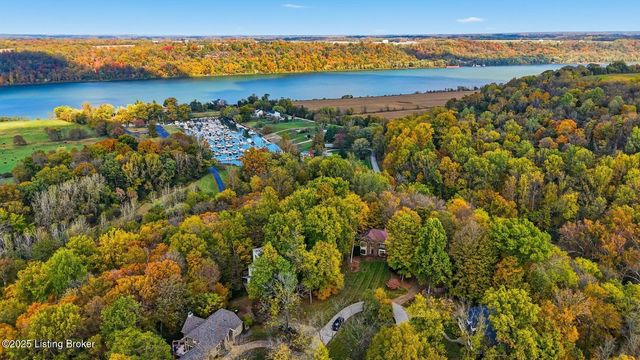 3215 Overlook Cir, Goshen, KY 40026