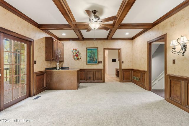 3215 Overlook Cir, Goshen, KY 40026