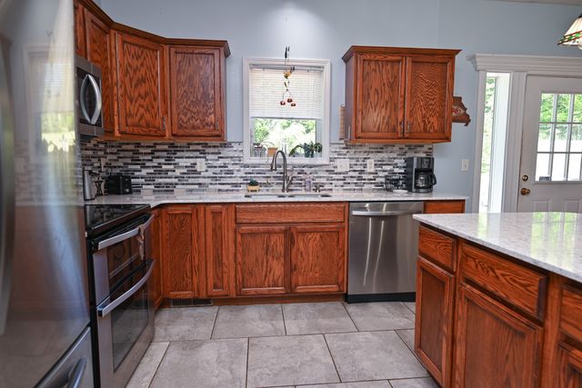 1344 E 40th Street, Des Moines, IA 50317