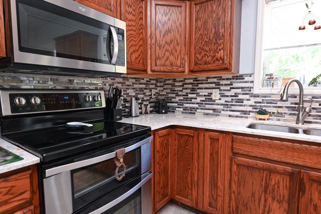 1344 E 40th Street, Des Moines, IA 50317