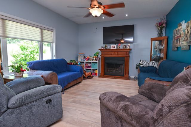 1344 E 40th Street, Des Moines, IA 50317