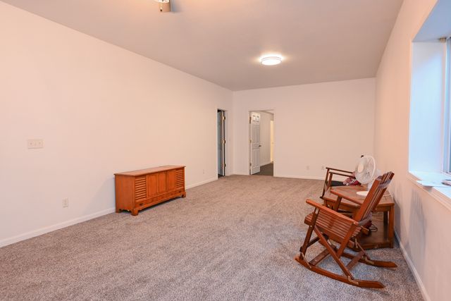 1344 E 40th Street, Des Moines, IA 50317