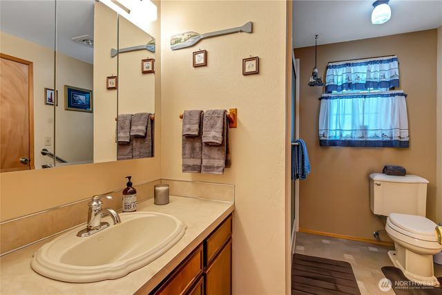 10035 Grove Road SE, Yelm, WA 98597