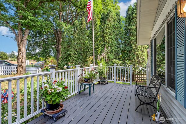 10035 Grove Road SE, Yelm, WA 98597