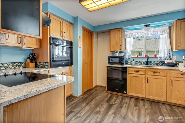 10035 Grove Road SE, Yelm, WA 98597