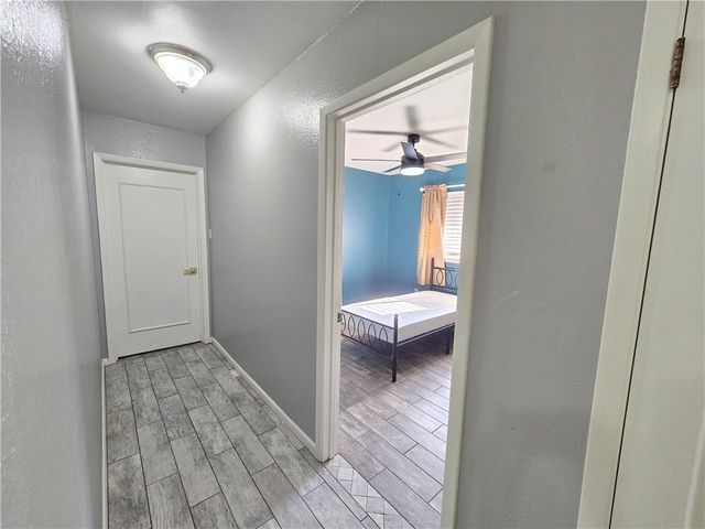 302 Frio Dr, Portland, TX 78374