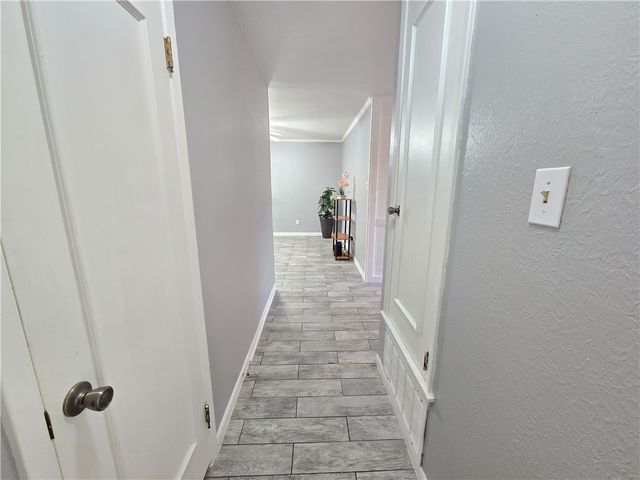 302 Frio Dr, Portland, TX 78374