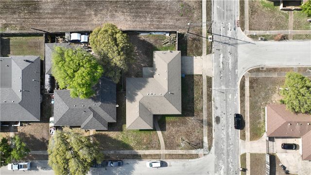 302 Frio Dr, Portland, TX 78374