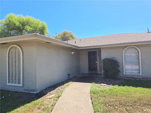 302 Frio Dr, Portland, TX 78374