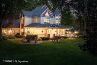 2586 Hummingbird Pass, Midland, MI 48642