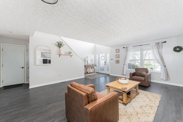 1063 Hartford Lane, London, OH 43140