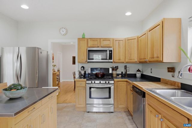 1112 AVON ST, Charlottesville, VA 22902