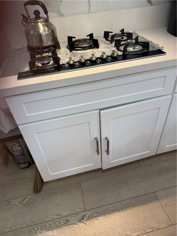 4117 McFadden 6, Santa Ana, CA 92704