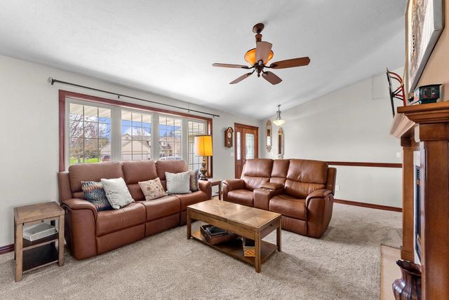 1842 Turquoise TRAIL, Green Bay, WI 54311